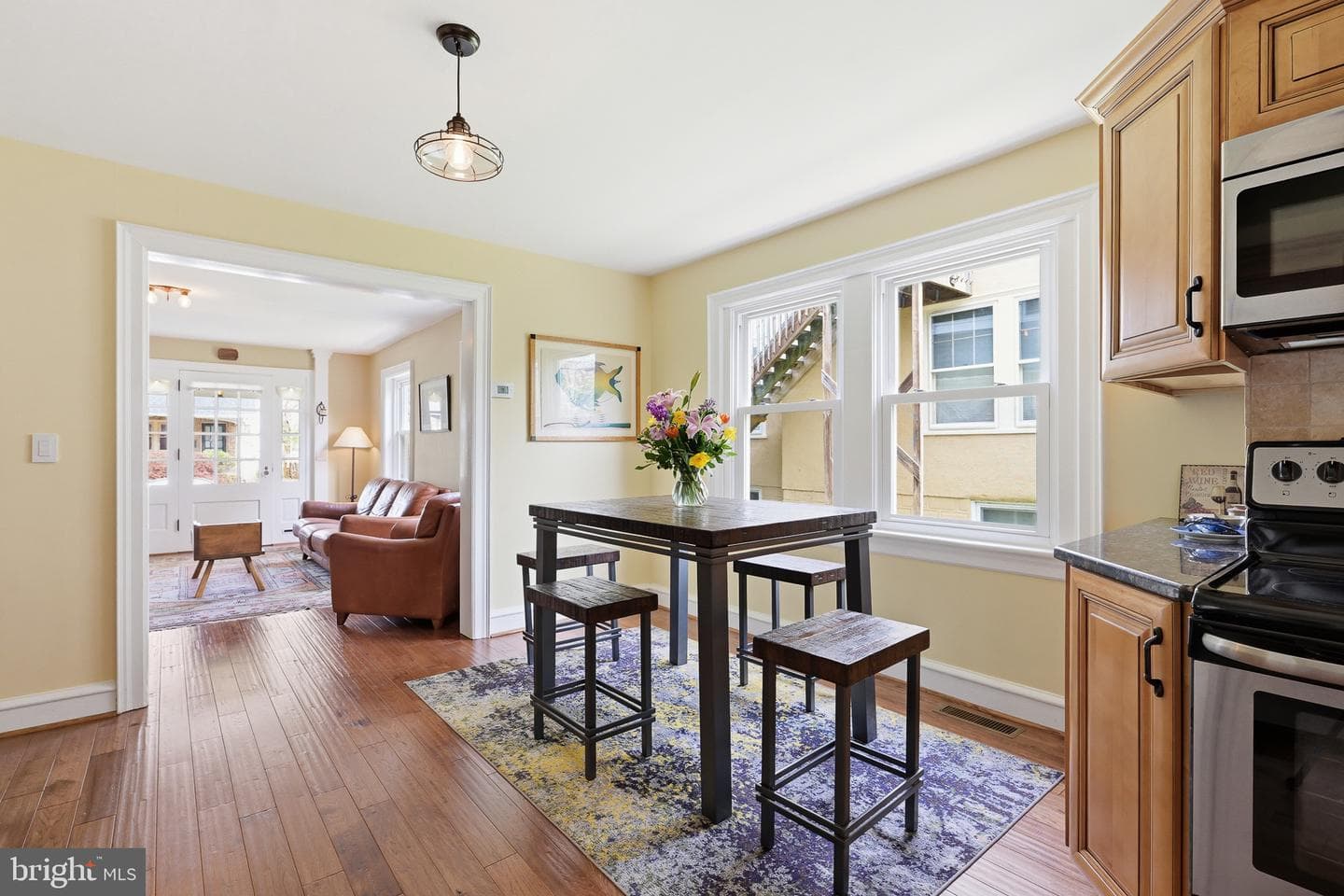 424 W Barnard Street photo 6