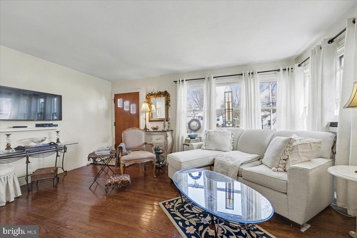 1204 Madison Avenue photo 5