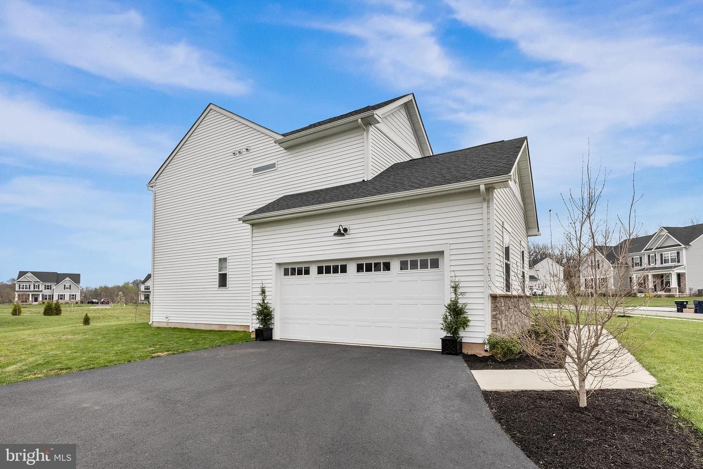 423 Emerald Court photo 33