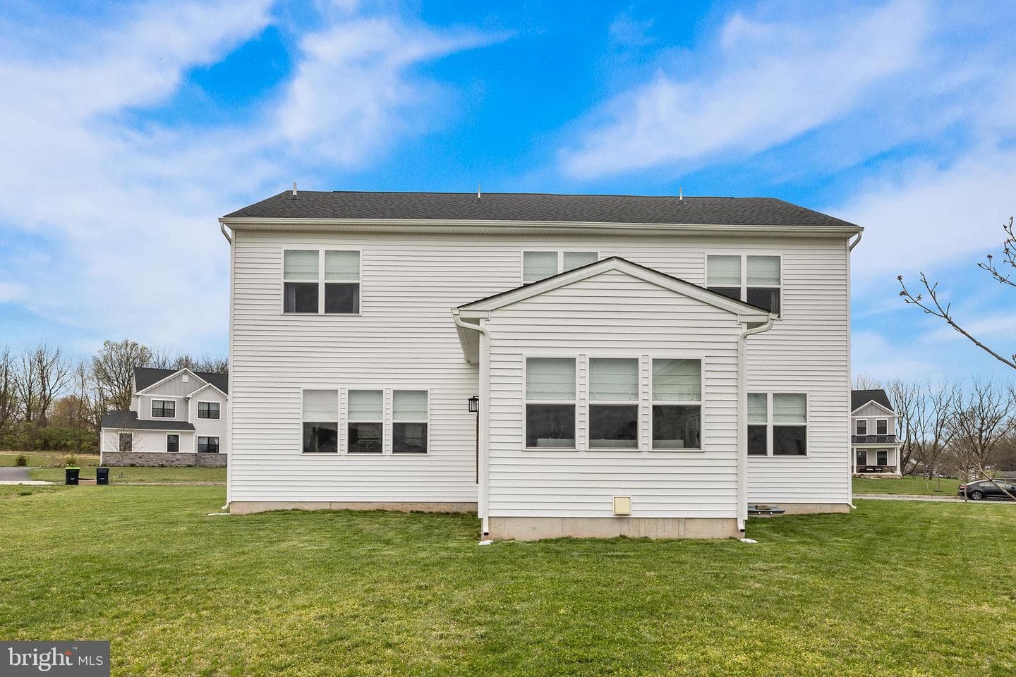 423 Emerald Court photo 34