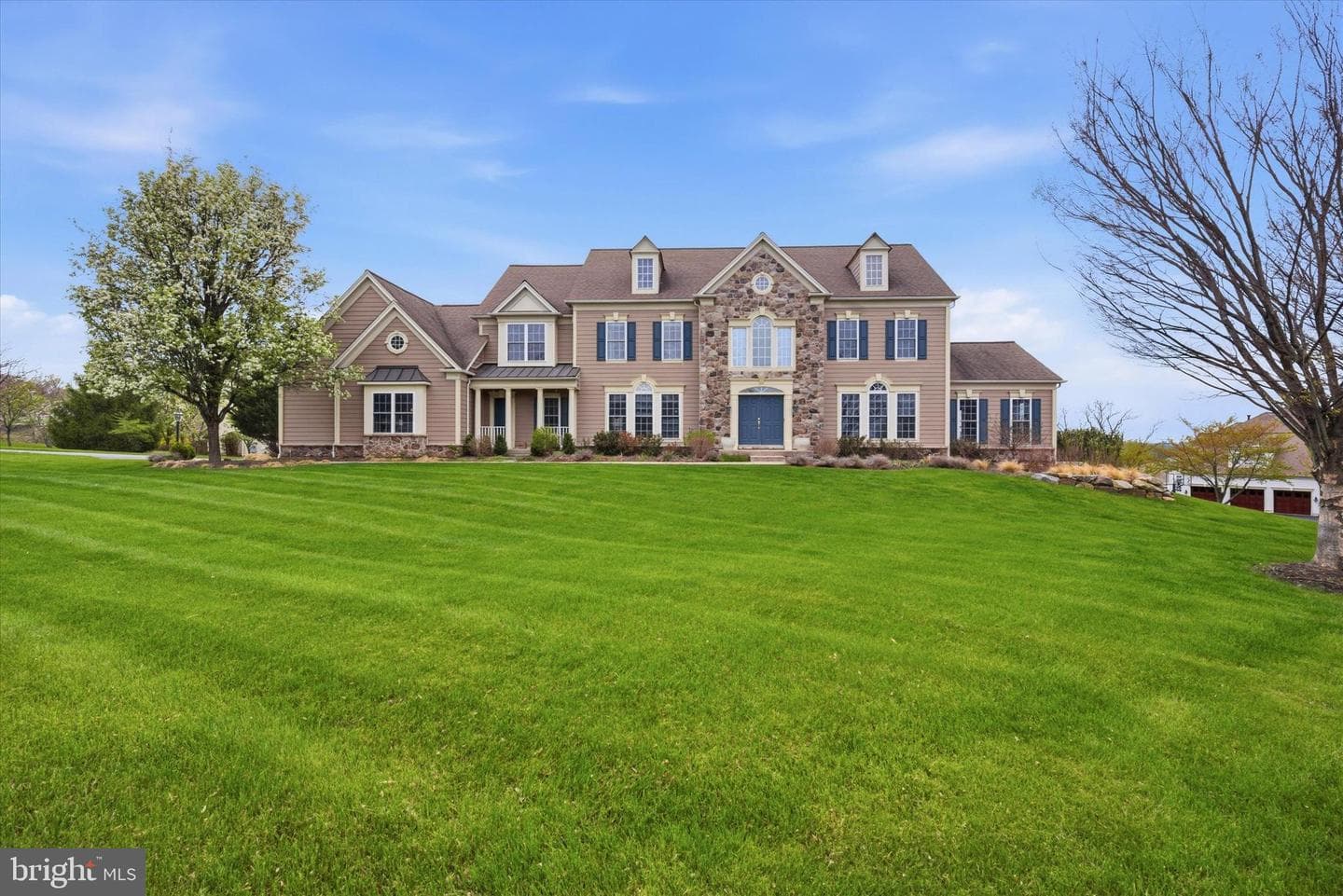 8 Deerfield Drive