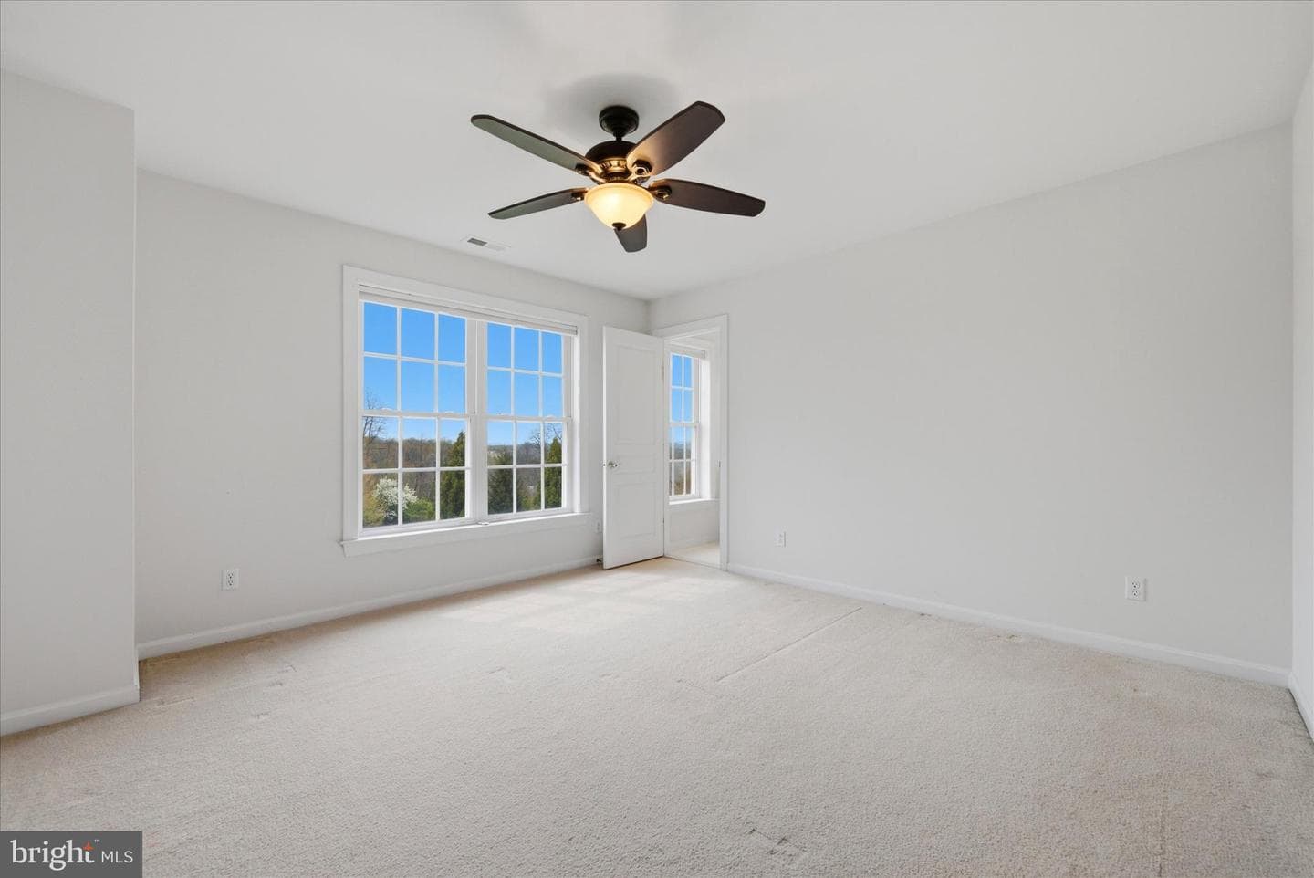 8 Deerfield Drive photo 27