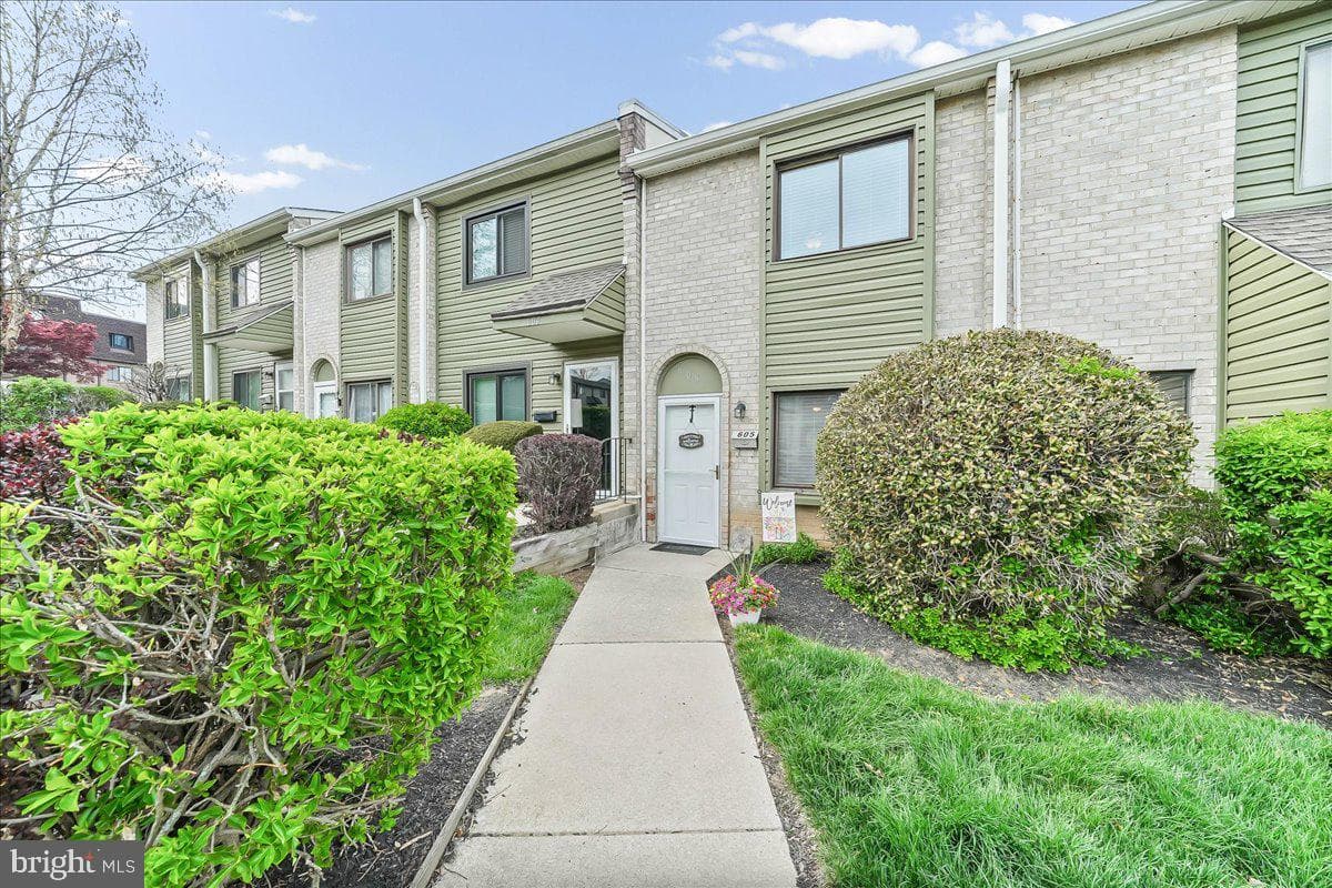 605 Valley Drive #605