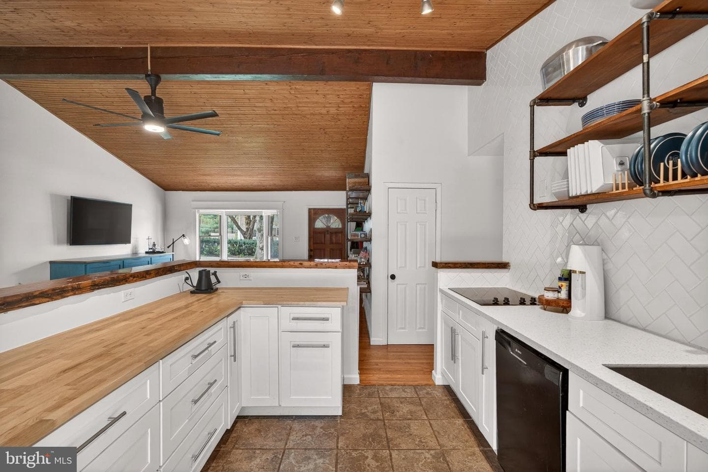 1119 Carolina photo 14