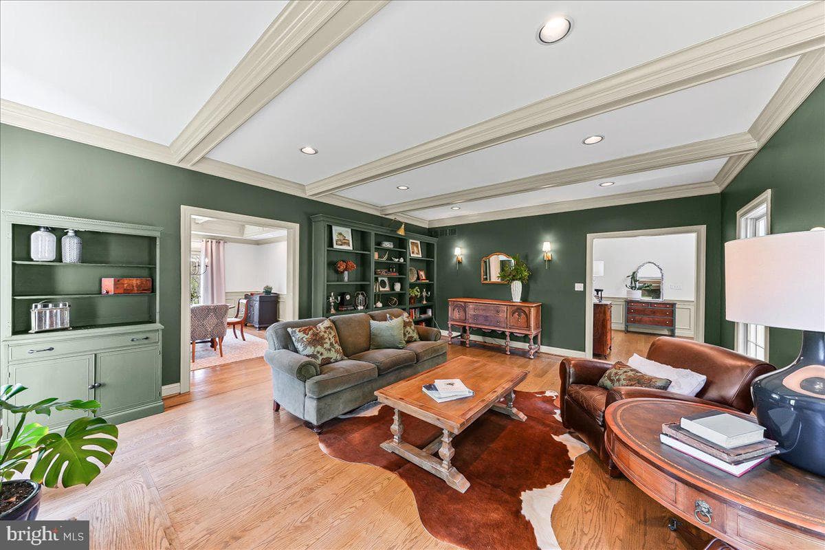 314 Belmont Court photo 18