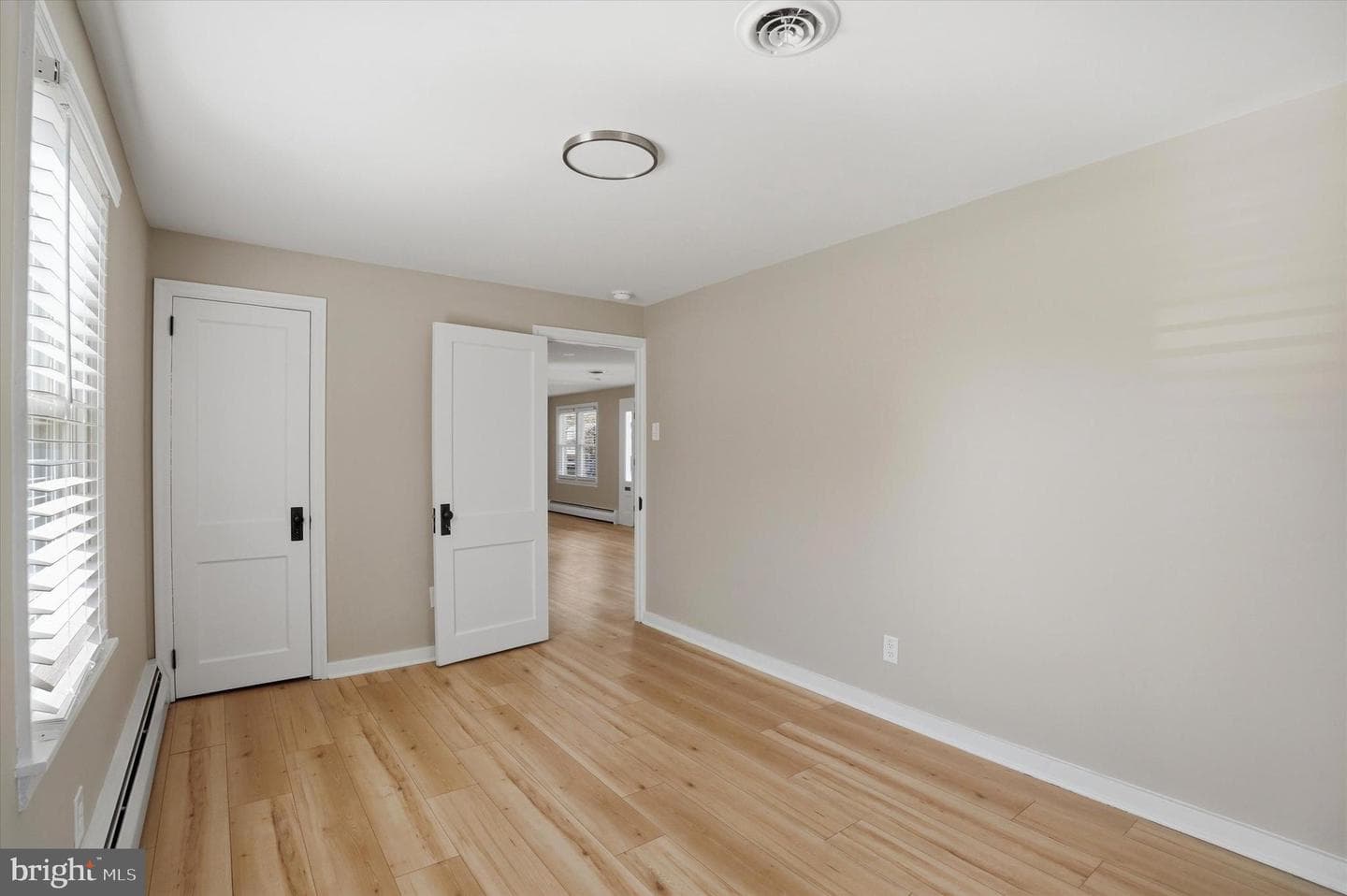 759 Starr Street photo 12