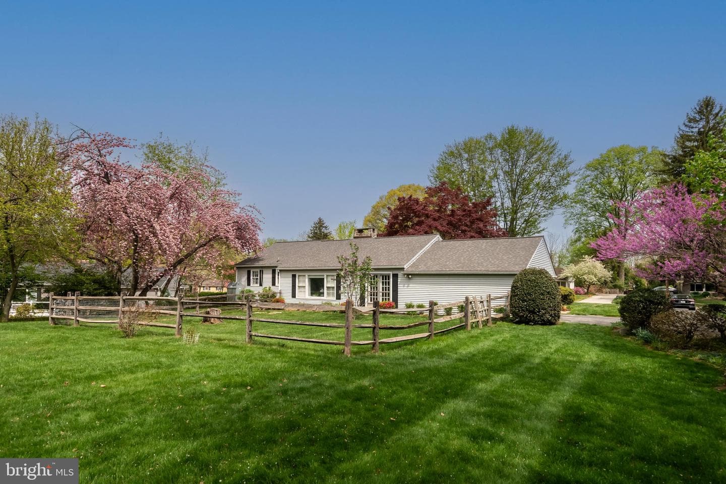 1247 Thomas Road photo 32