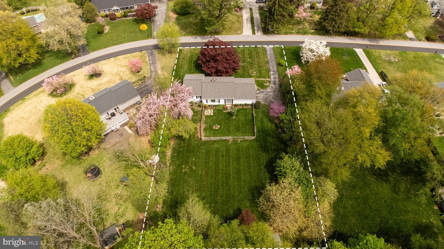 1247 Thomas Road photo 37