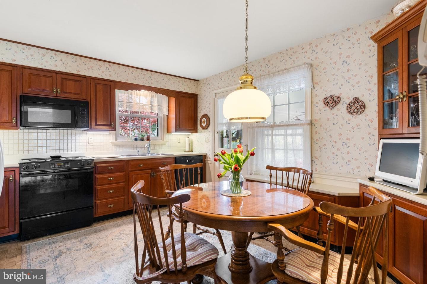 1247 Thomas Road photo 6