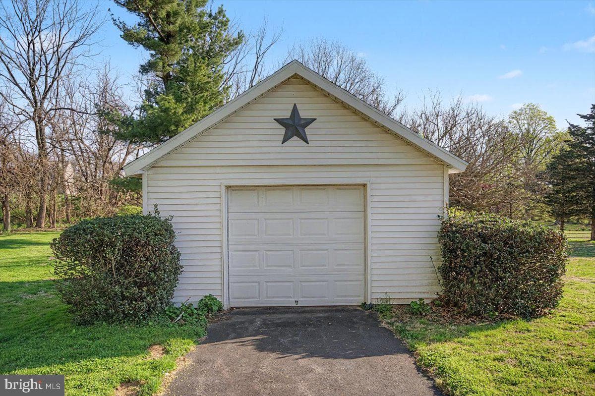 547 Church Hill Road photo 28