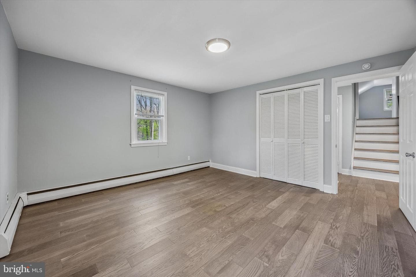 699 W Valley Road photo 23