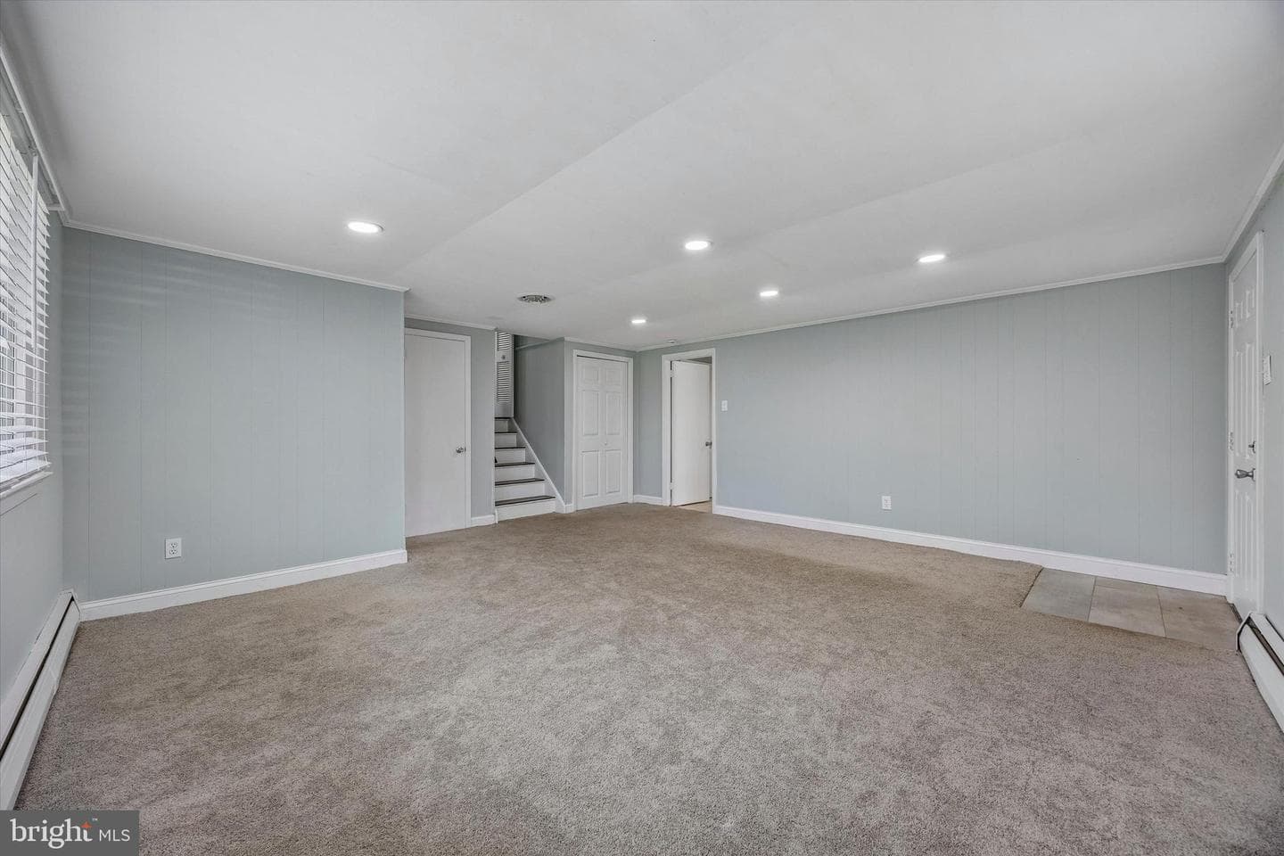 699 W Valley Road photo 32