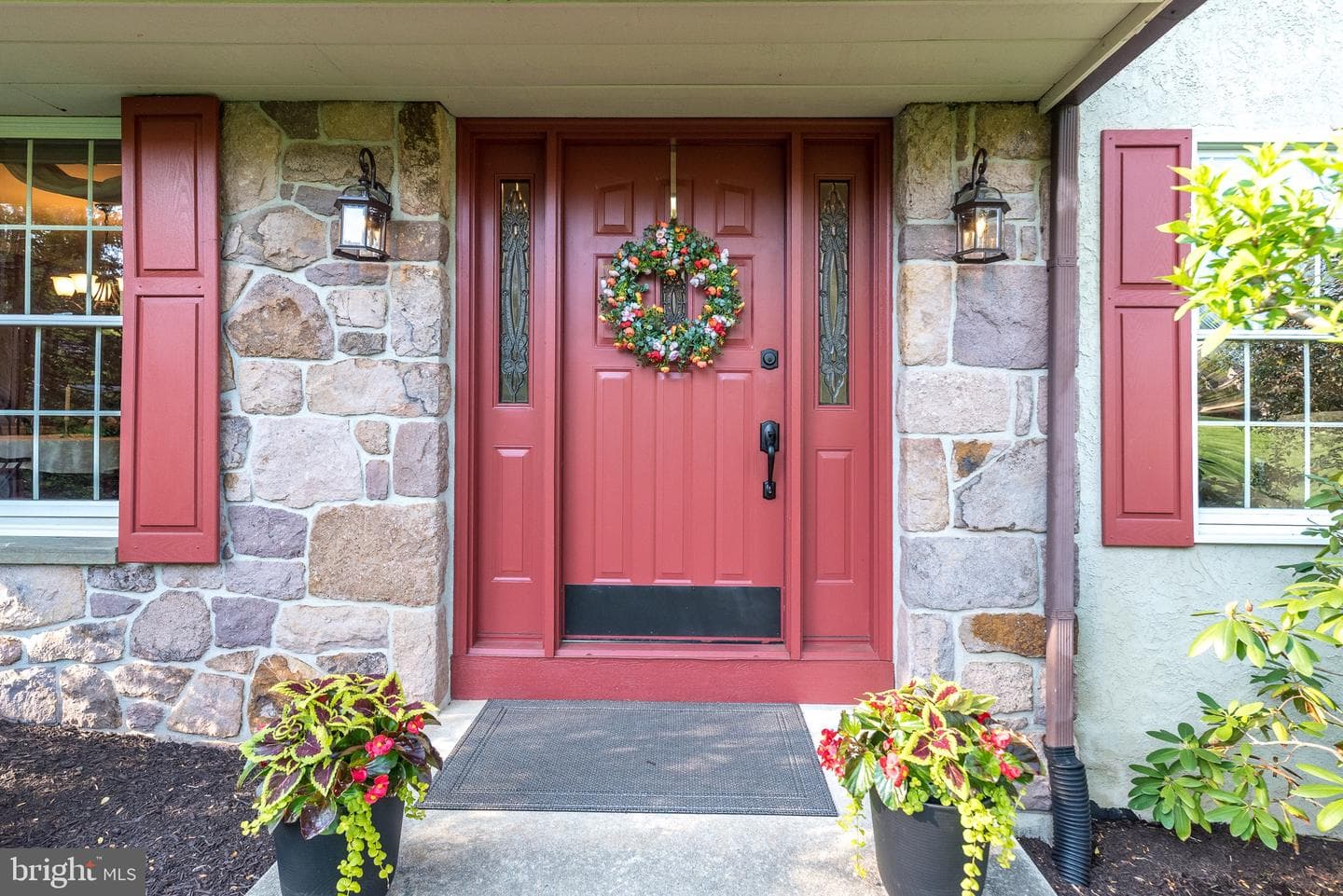 1813 Alyssa Ln photo 4