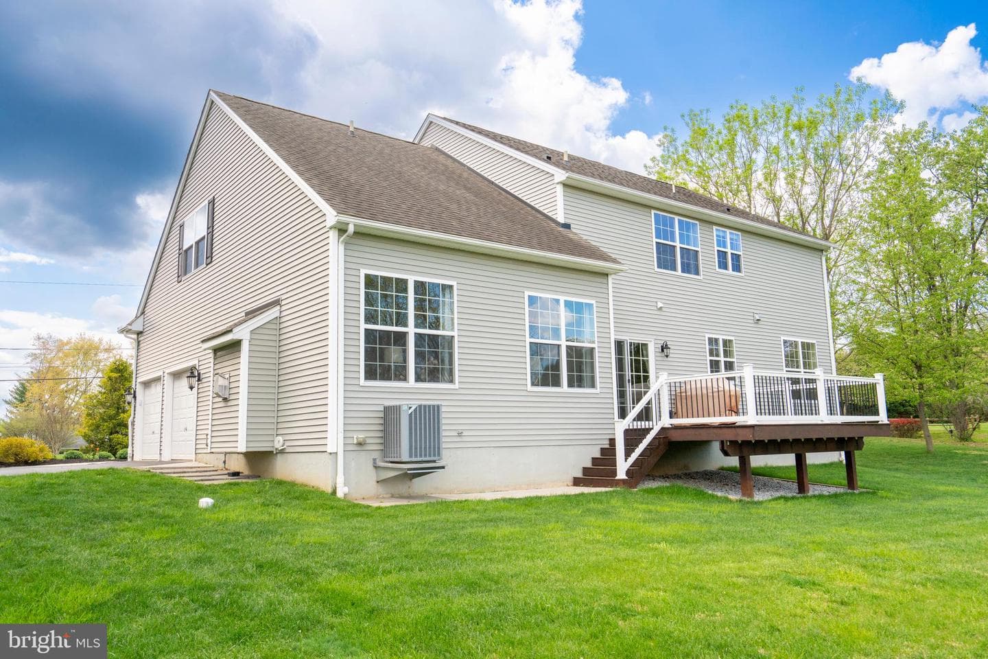 605 Clarks Lane photo 41