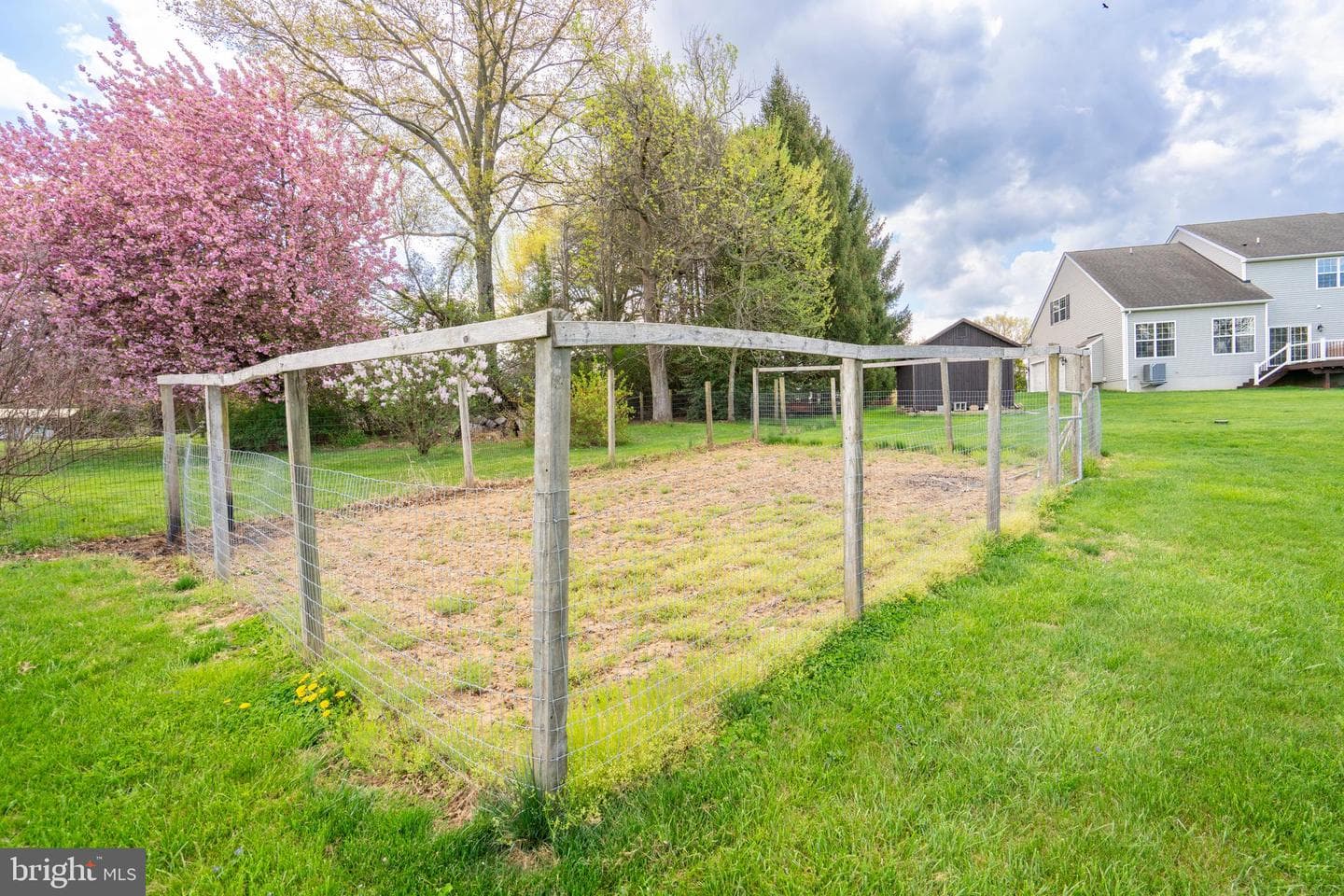 605 Clarks Lane photo 44