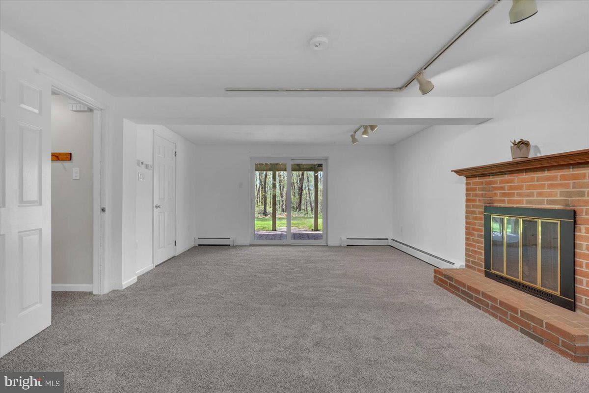 1424 Oakwood Road photo 21