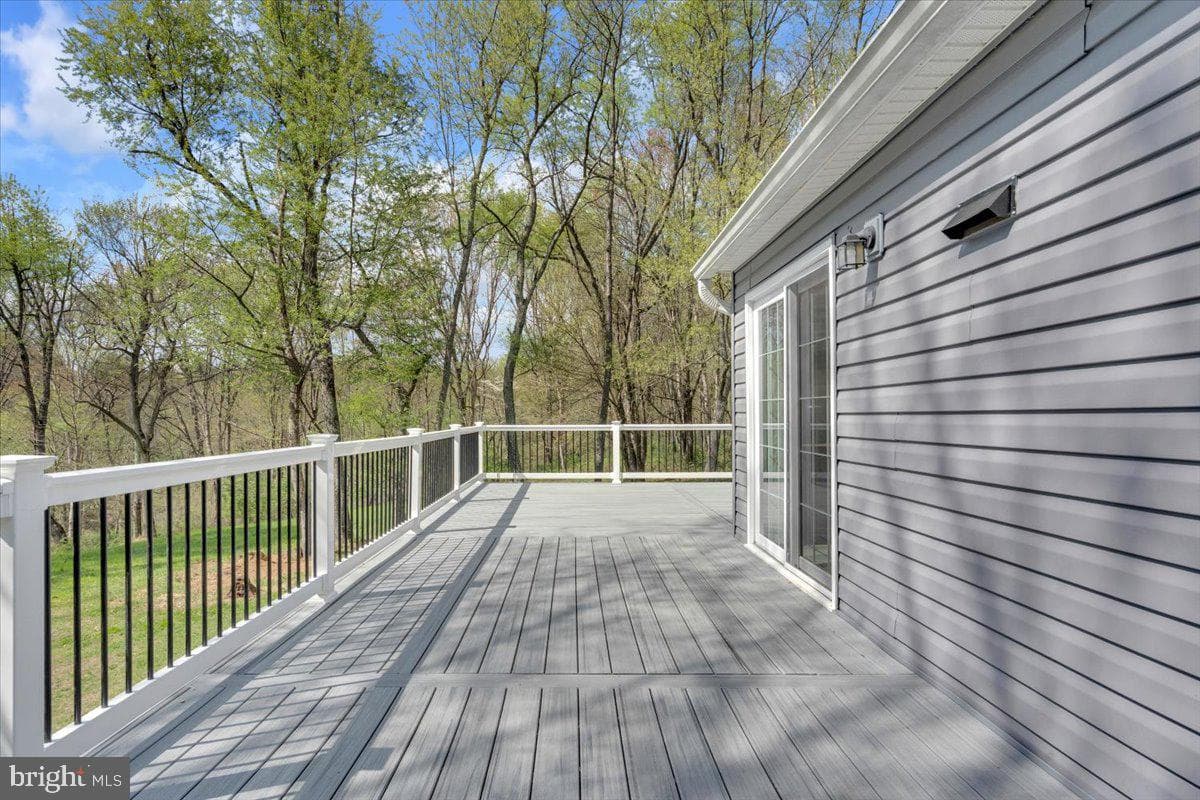 1424 Oakwood Road photo 32