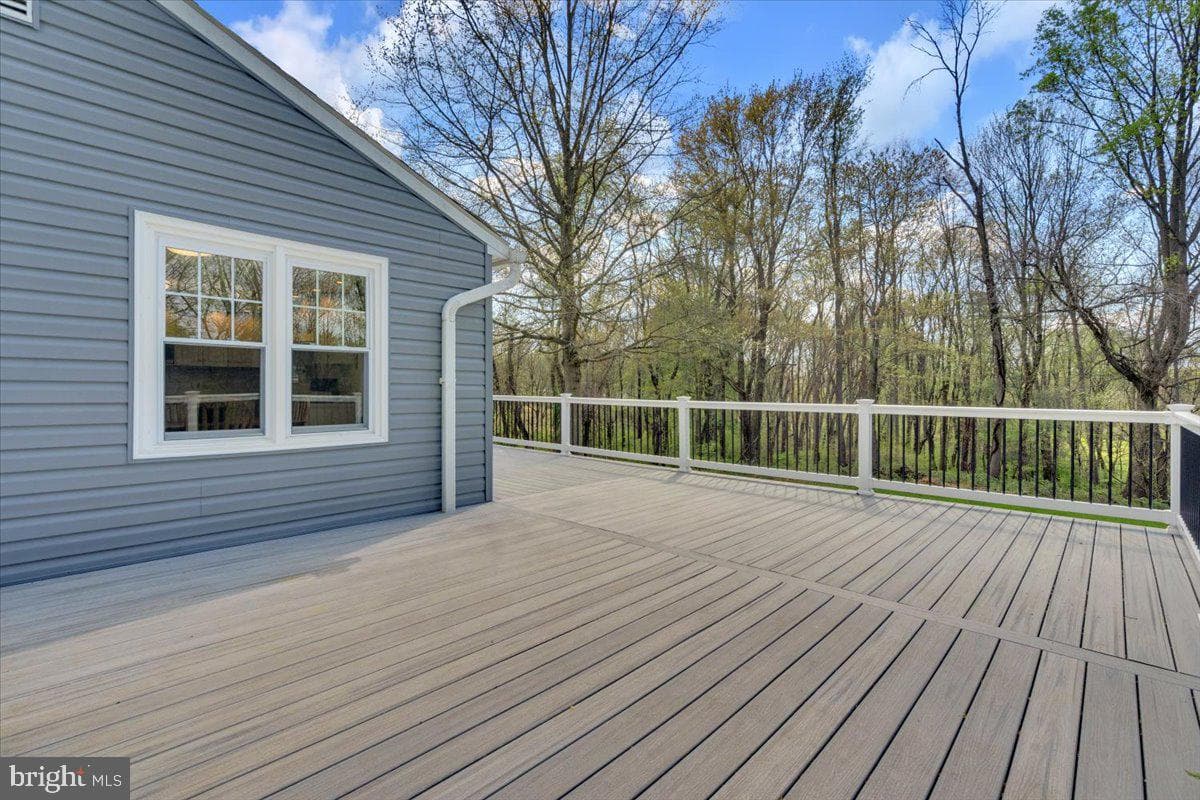 1424 Oakwood Road photo 35