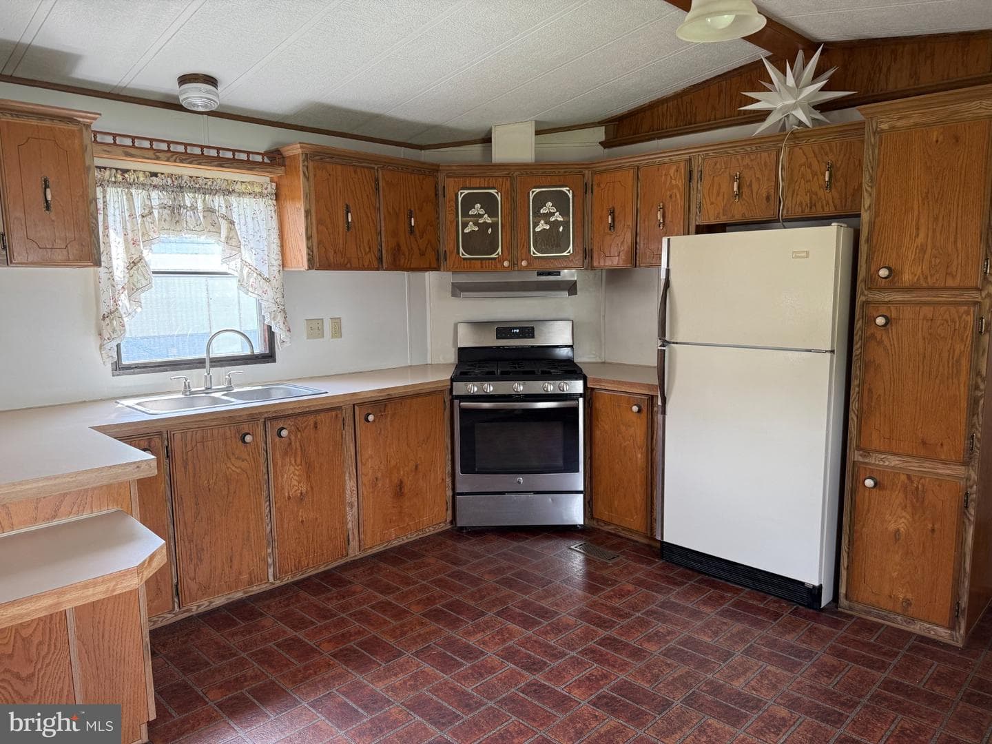 9 Birch Drive photo 4