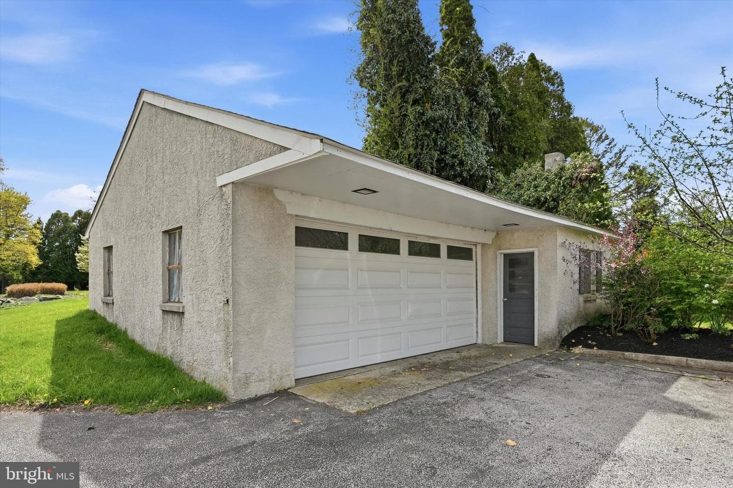 351 Moore Road photo 31