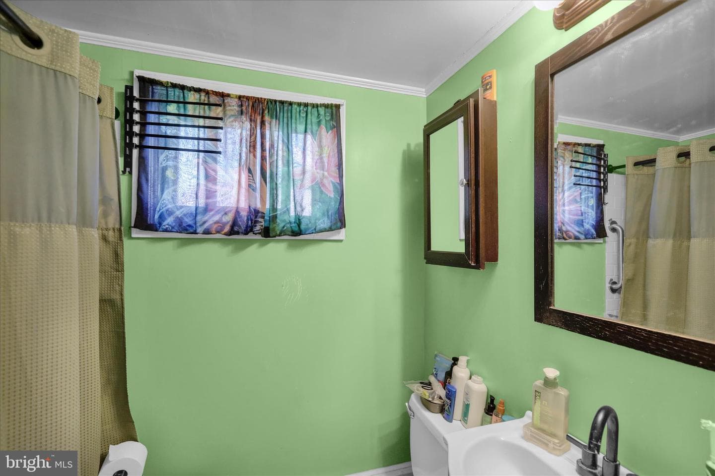 451 James Street photo 9