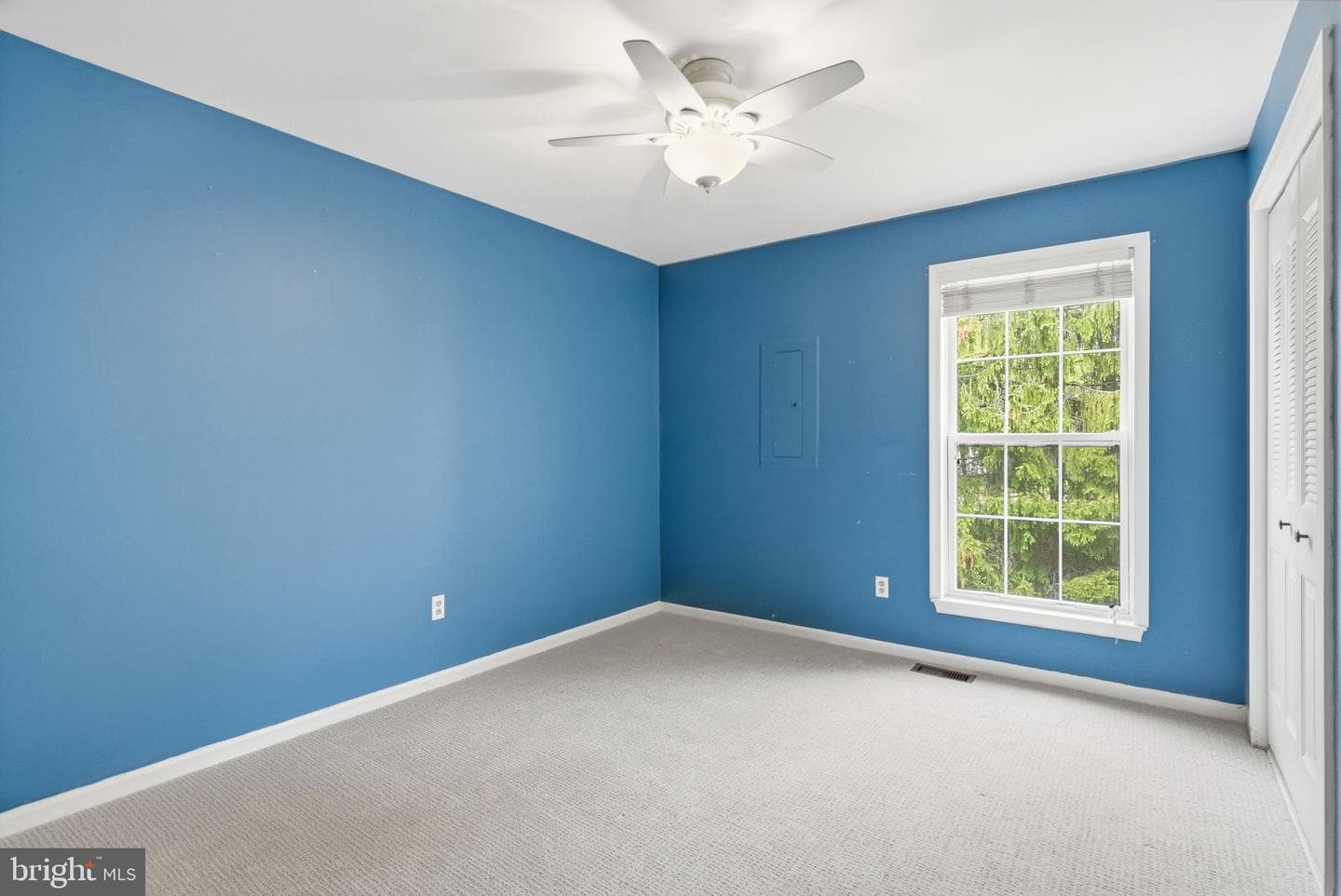 965 Roundhouse Court photo 20