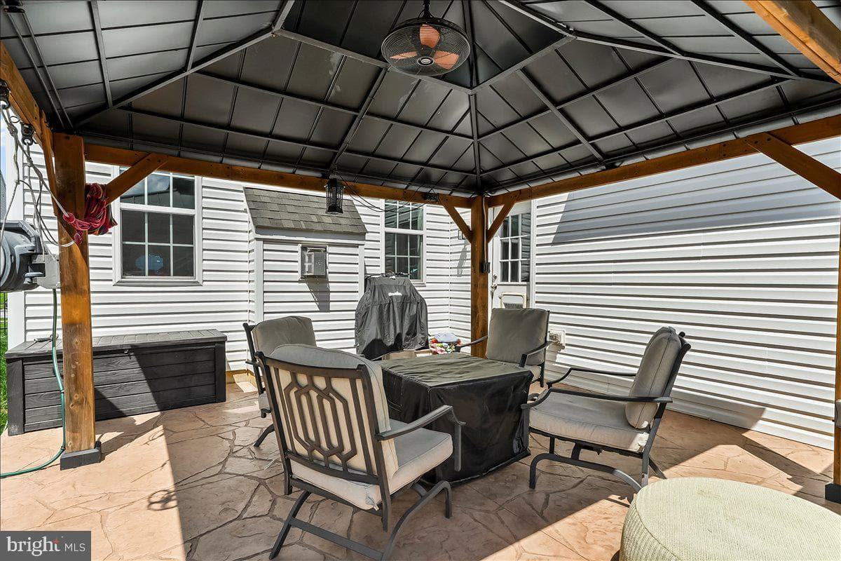 515 Boyce Street photo 17