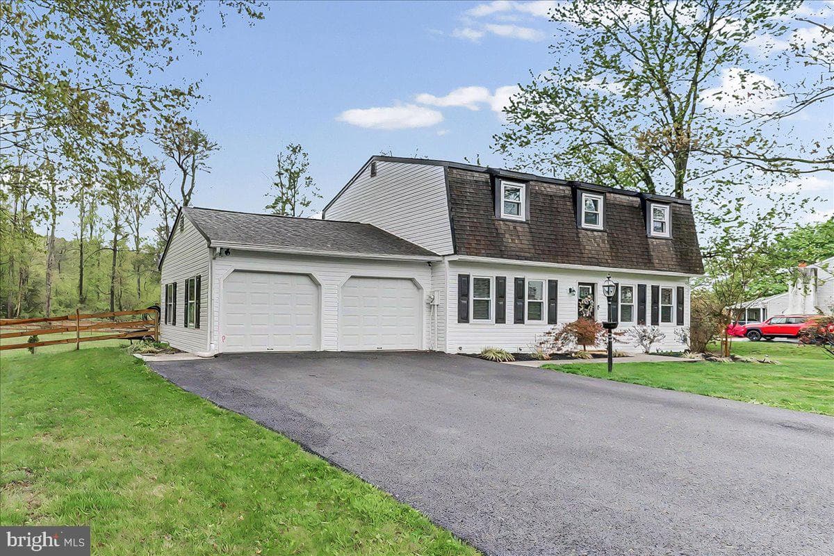 772 Hunters Run Road photo 2