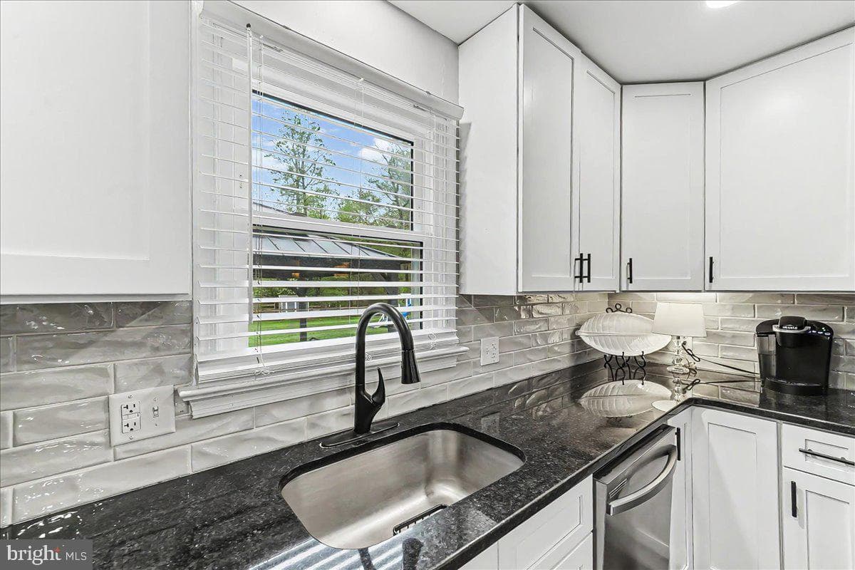 772 Hunters Run Road photo 20