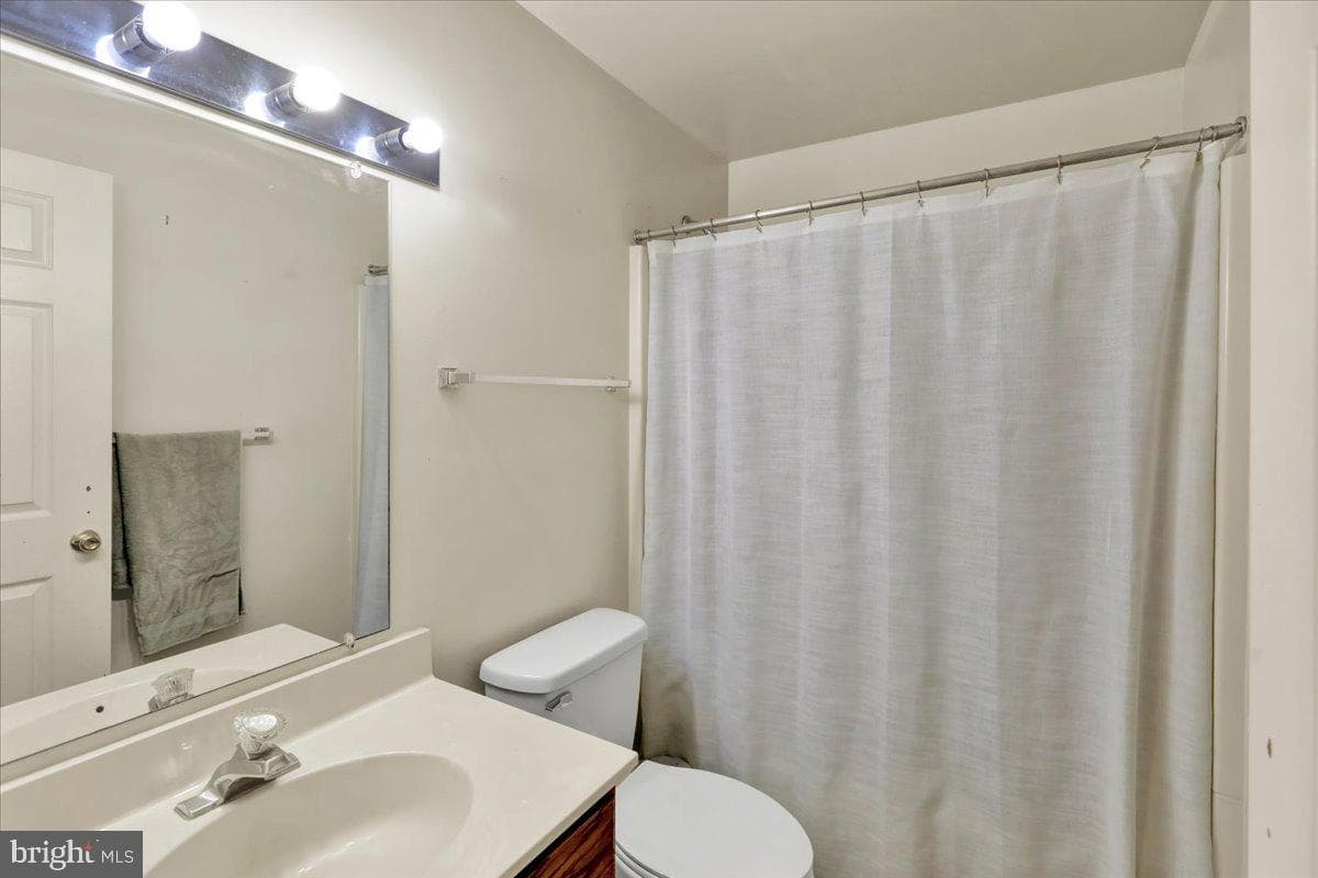 702 Coventry Pointe Lane photo 24