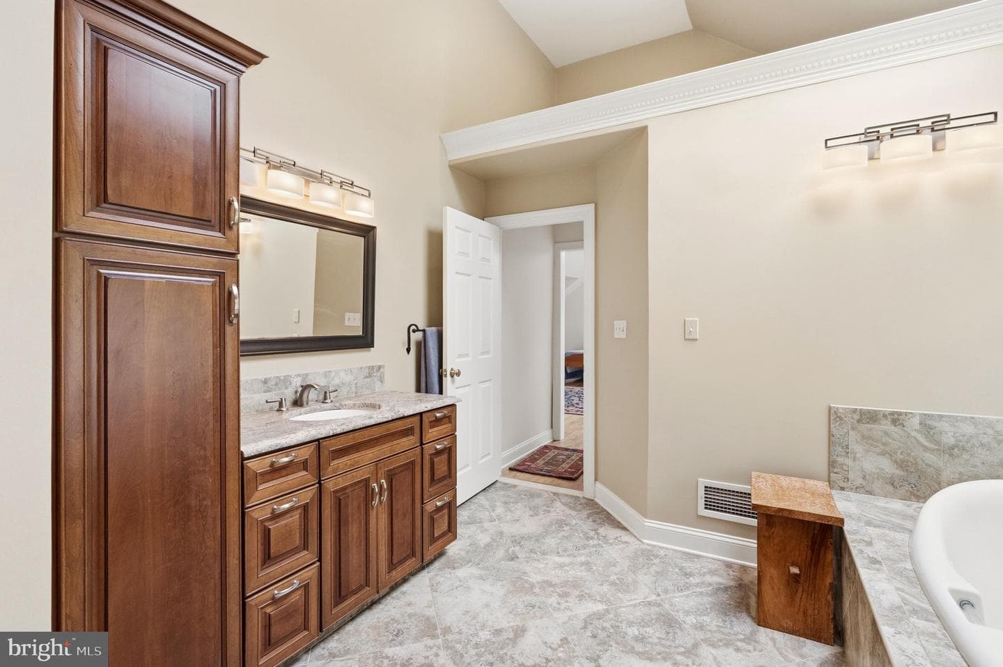 705 Wickersham Lane photo 30