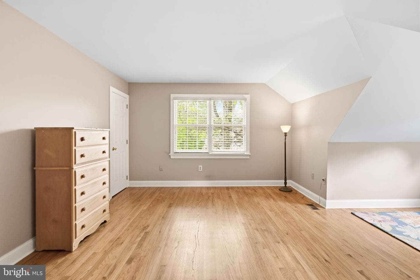 705 Wickersham Lane photo 39