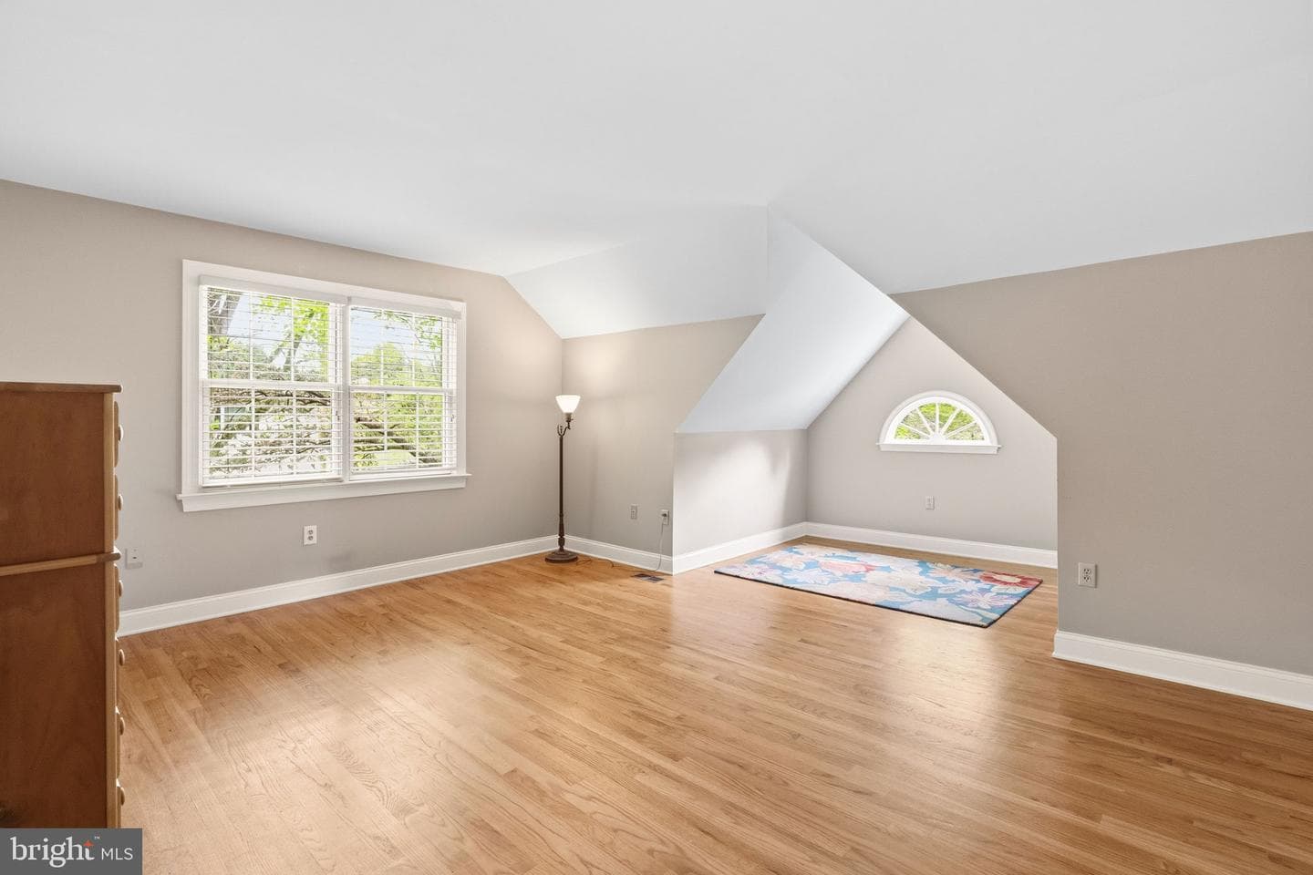705 Wickersham Lane photo 40