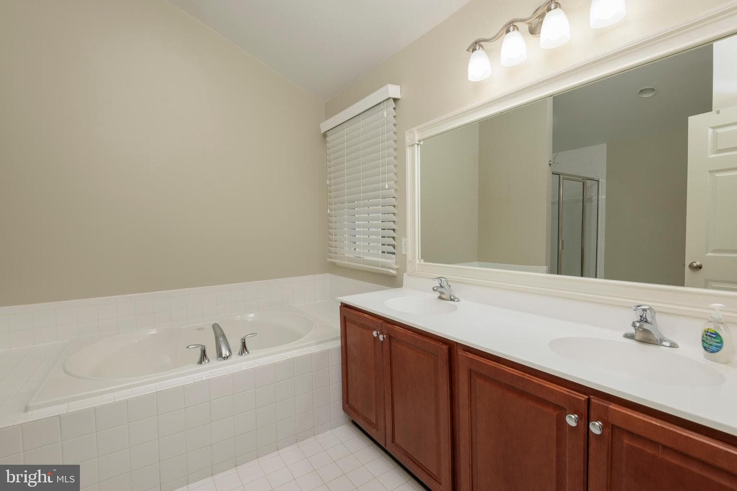 228 Cherry Lane photo 18