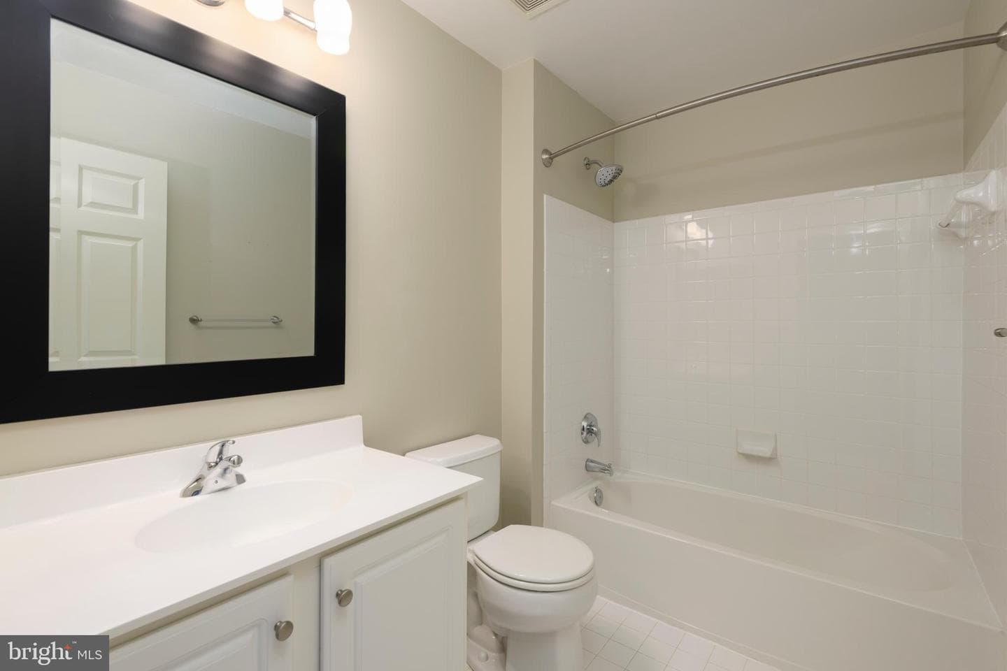 228 Cherry Lane photo 23