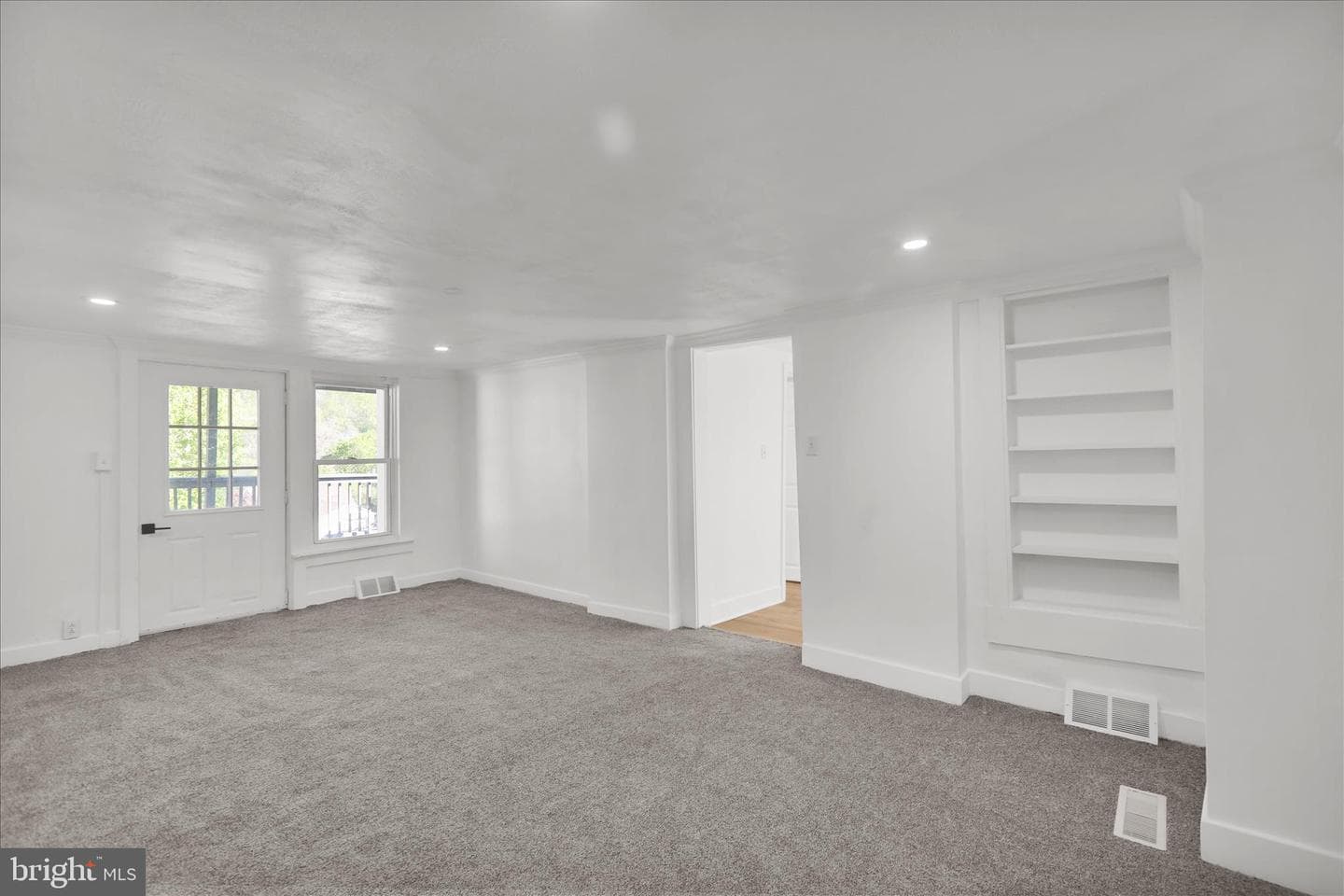 40 W Birch Street photo 11