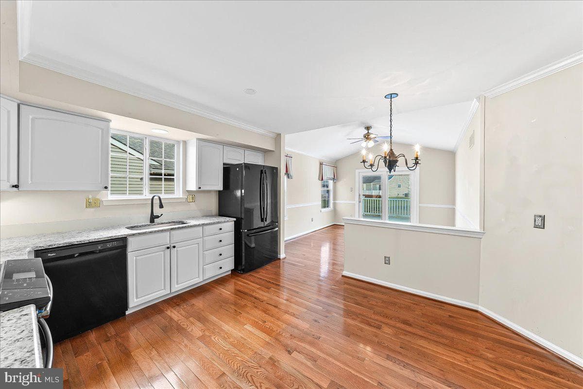 418 E Glenview Drive photo 3