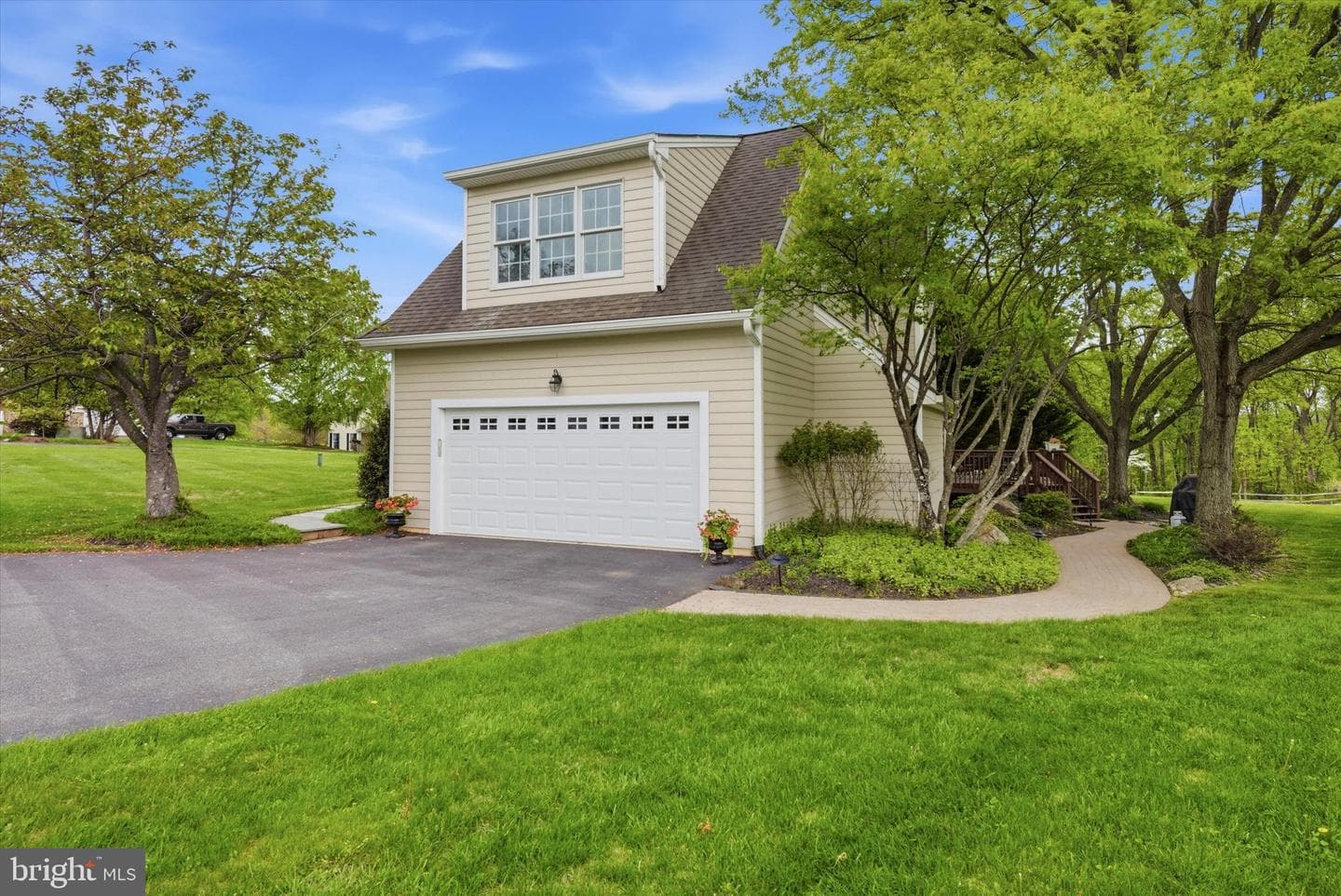 1623 Saint Peters Way photo 3