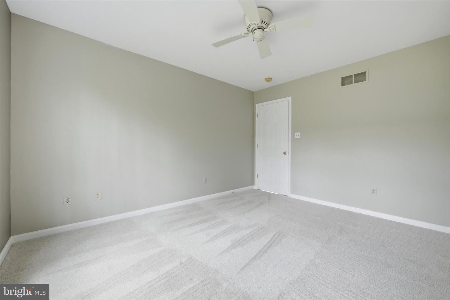 1623 Saint Peters Way photo 33