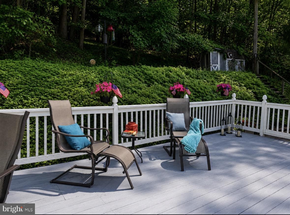 10 Jacqueline Drive photo 33