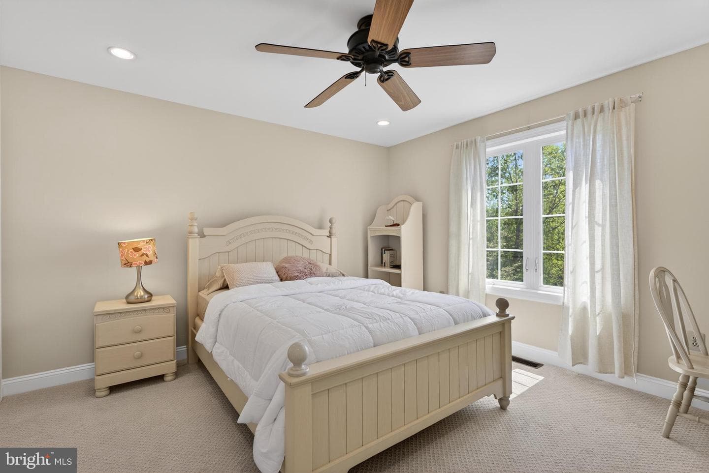 6 Landon Way photo 32