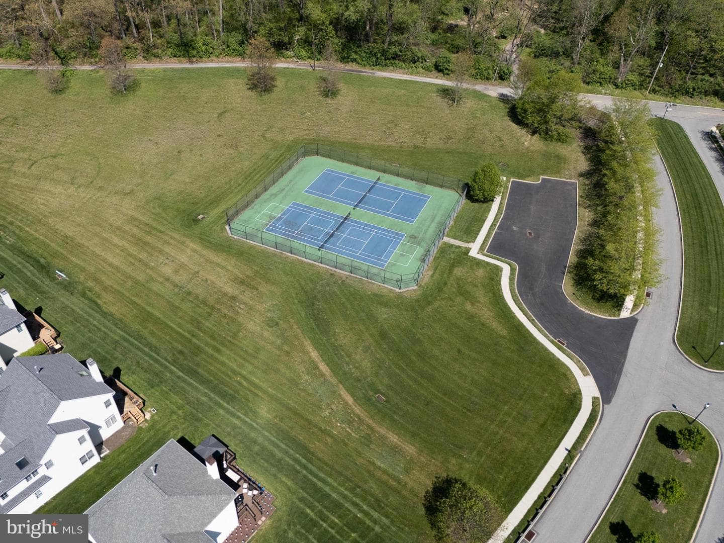 6 Landon Way photo 43