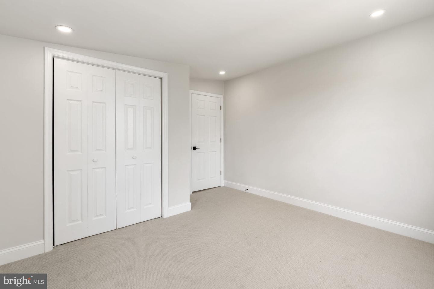 107 Bradford Avenue photo 30
