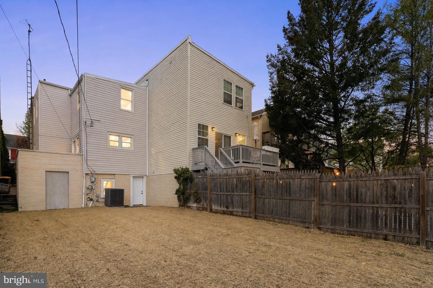 107 Bradford Avenue photo 44