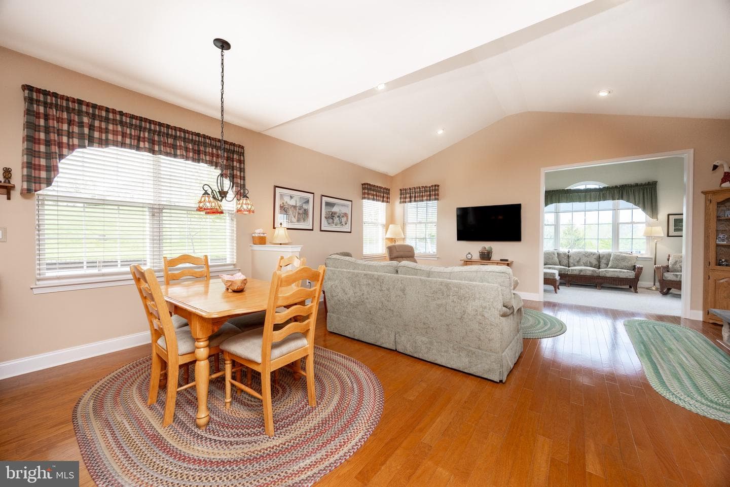 100 Gaston Lane photo 8