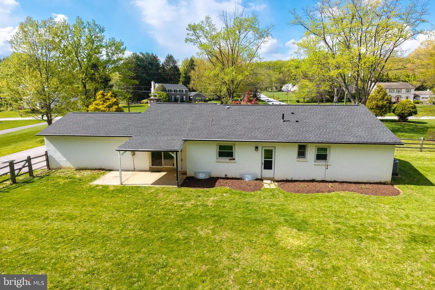 560 Norwood Road photo 35
