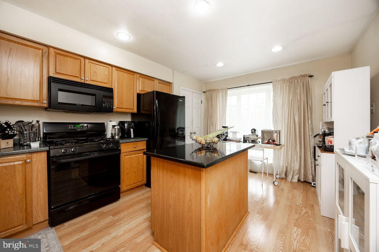 32 Cabot Court photo 9