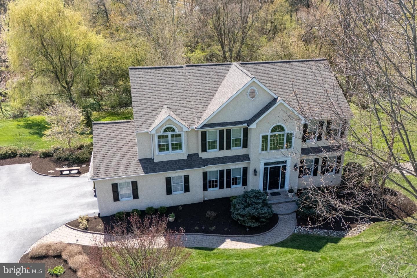 202 Netherfield Lane photo 2