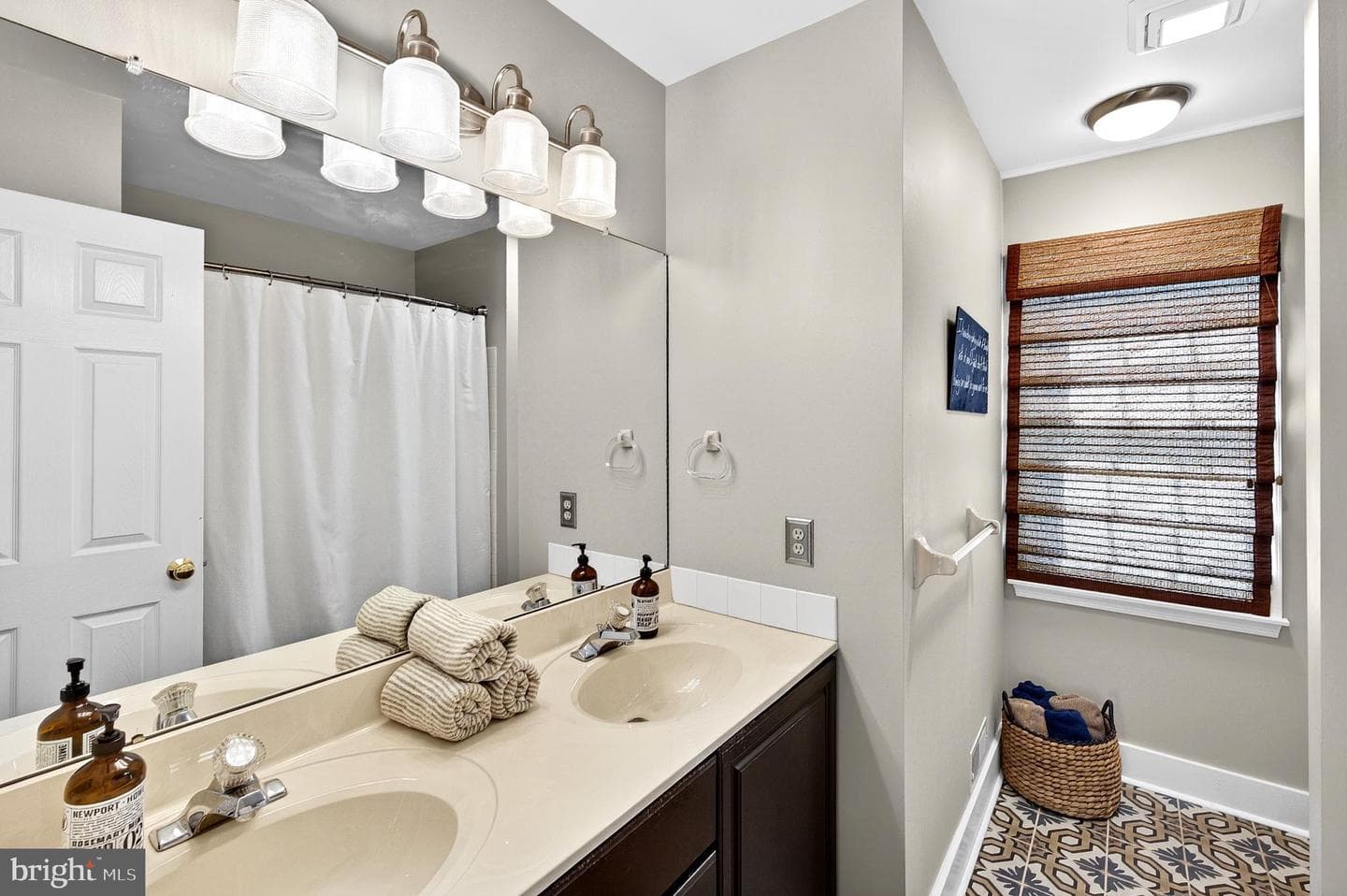202 Netherfield Lane photo 33