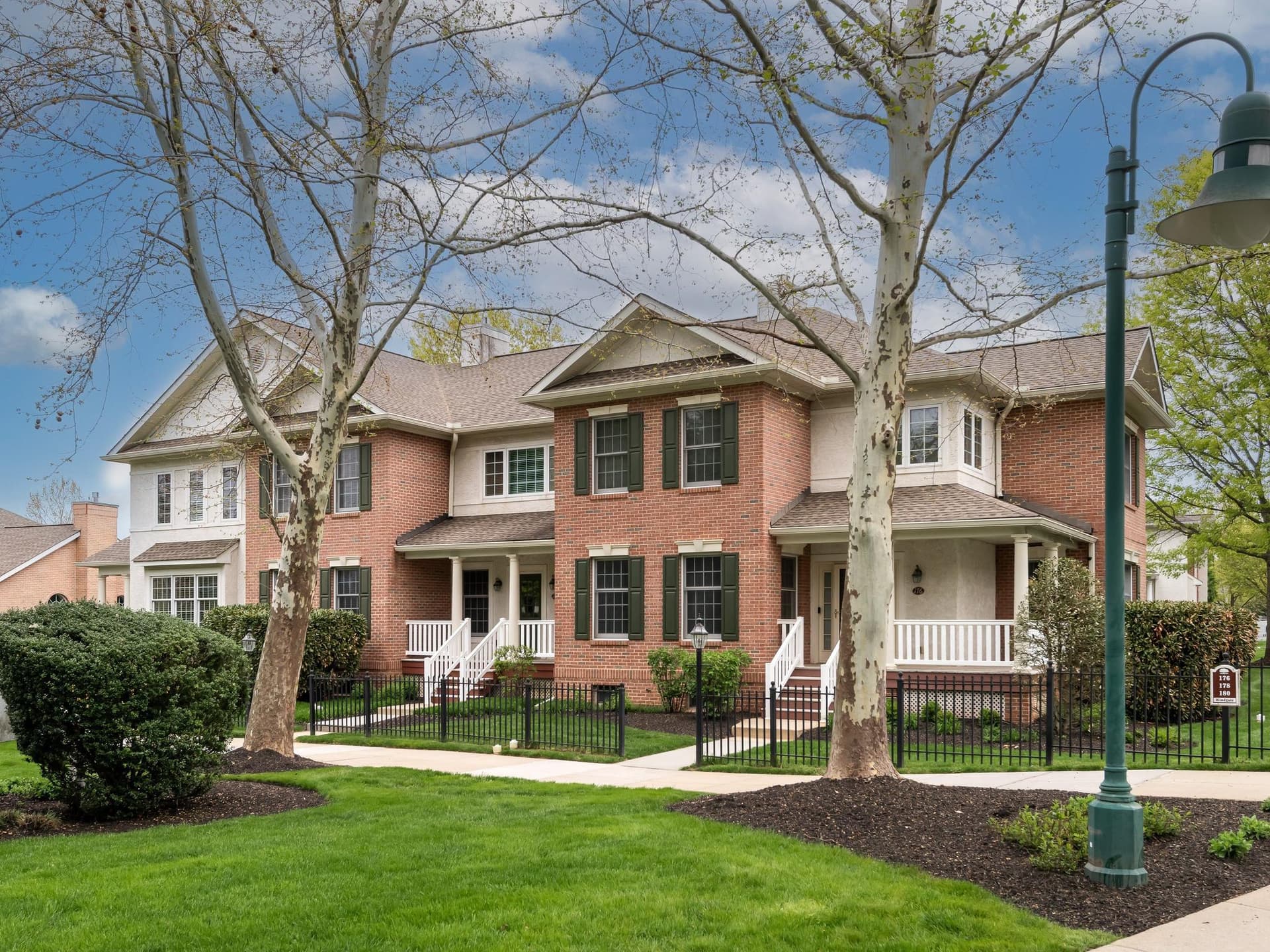 178 Windgate Drive photo 2